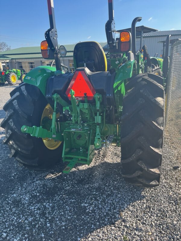2025 John Deere 5075E Image 5