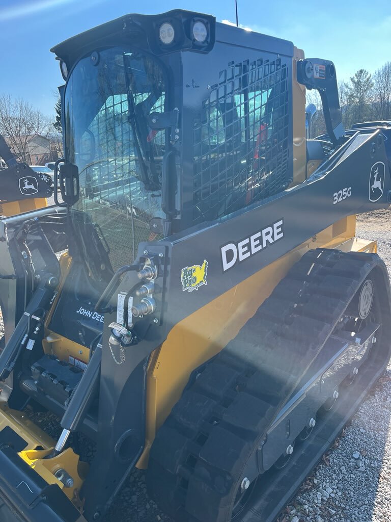2025 John Deere 325G Image 2