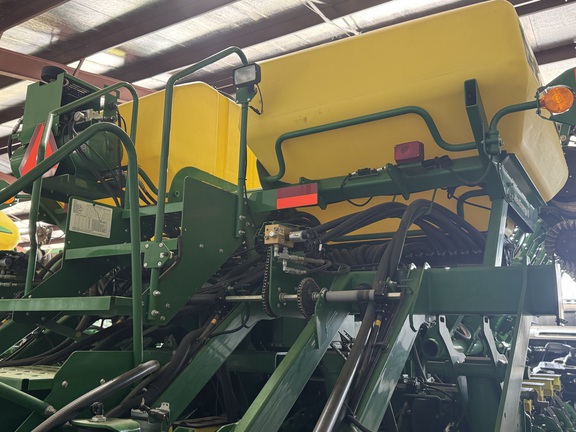 Photo of 2016 John Deere 1795