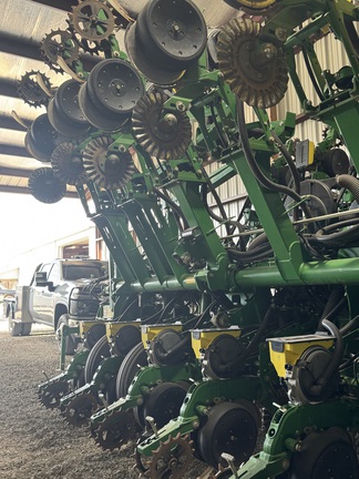 Photo of 2016 John Deere 1795