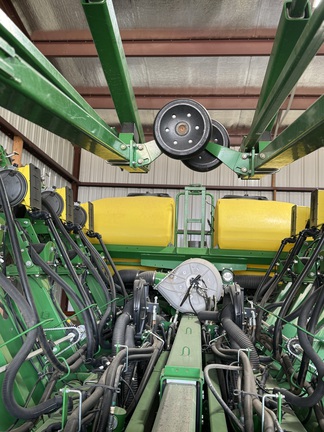 Photo of 2016 John Deere 1795