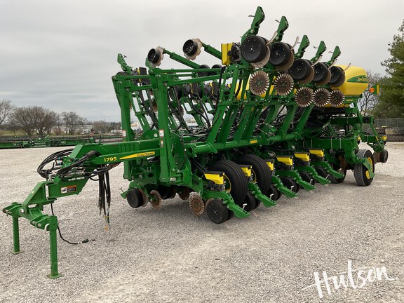 Photo of 2016 John Deere 1795