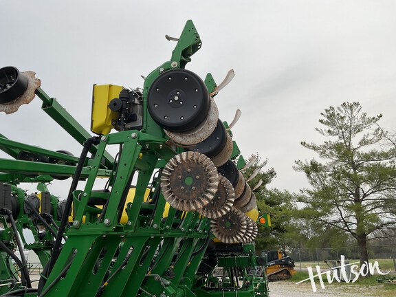 Photo of 2016 John Deere 1795