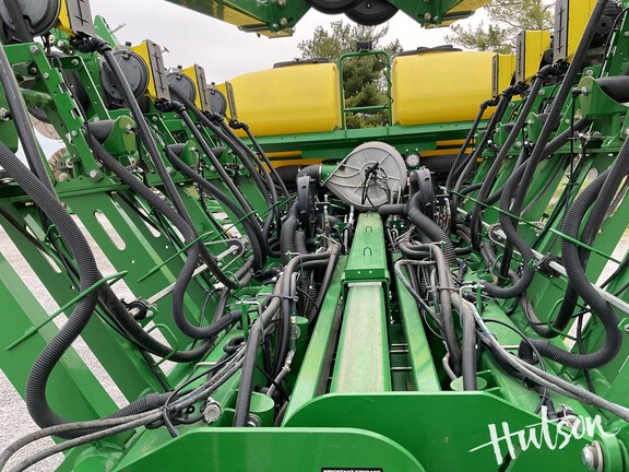 Photo of 2016 John Deere 1795