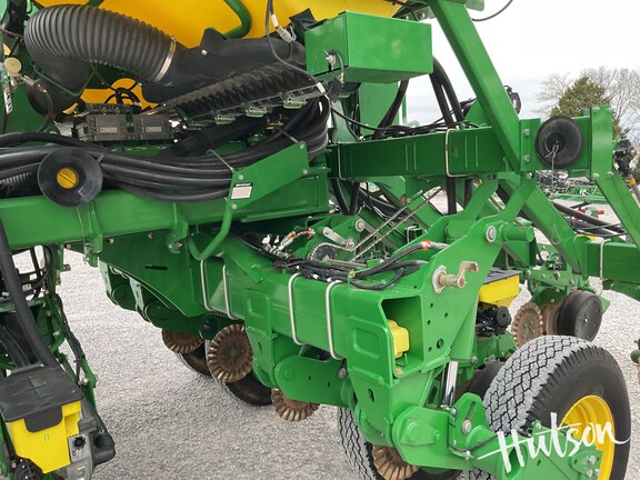 Photo of 2016 John Deere 1795