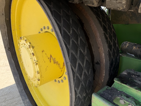 2005 John Deere 9620T - Photo16