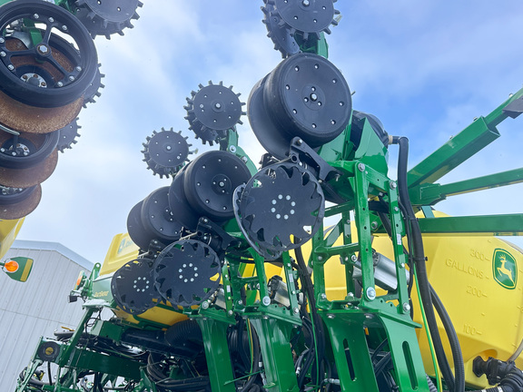 2025 John-Deere 1795