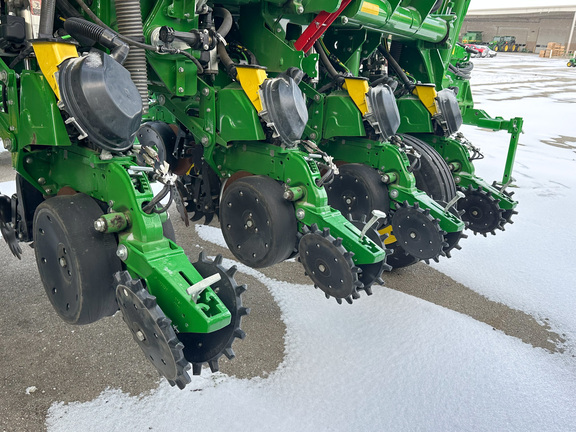 2025 John-Deere 1795