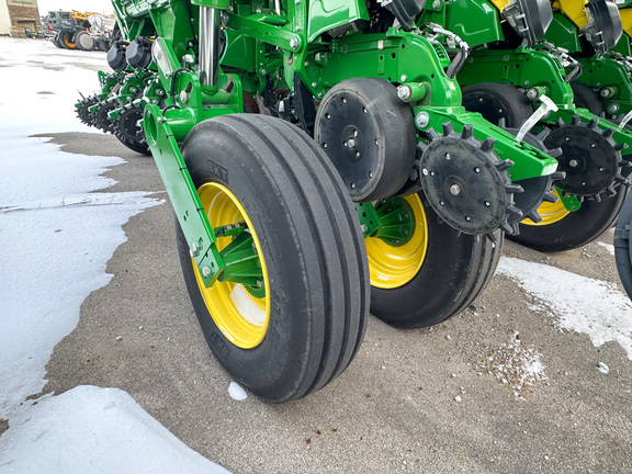 2025 John-Deere 1795