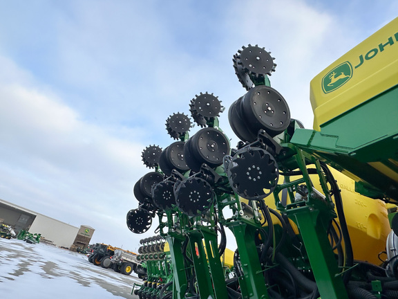 2025 John-Deere 1795