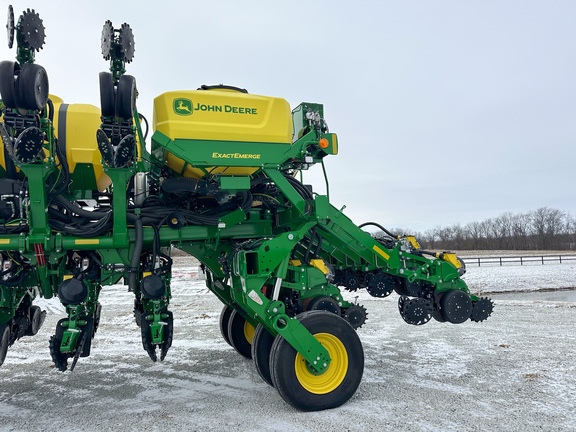 2025 John-Deere 1795