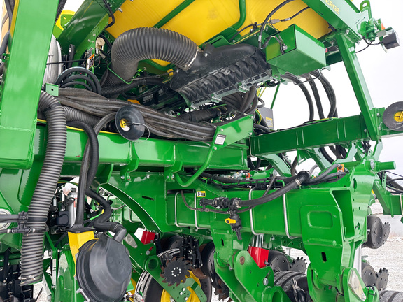 2025 John-Deere 1795