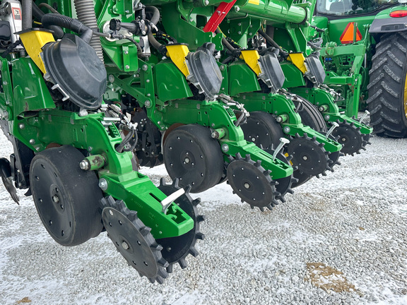 2025 John-Deere 1795