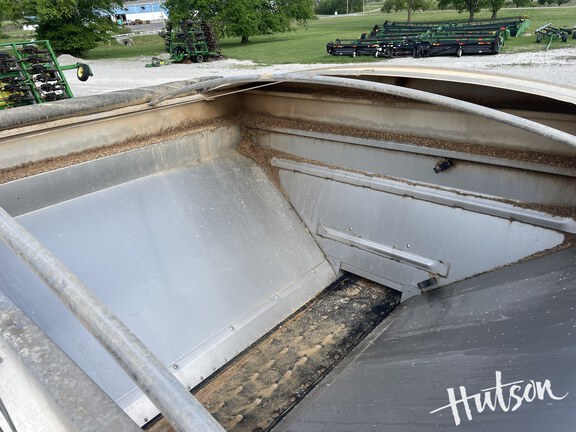 Photo of 2022 John Deere 800R