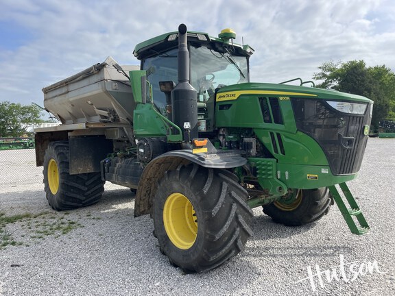 Photo of 2022 John Deere 800R
