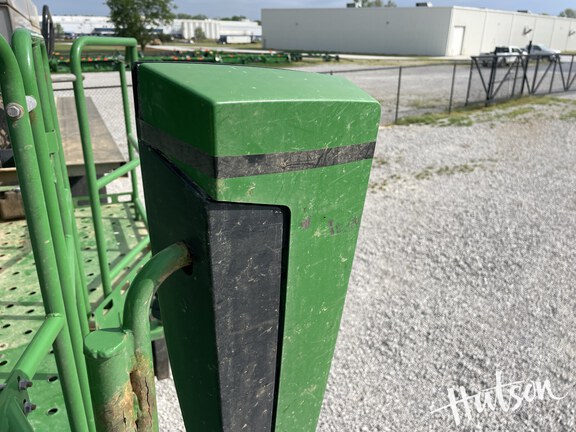 Photo of 2022 John Deere 800R