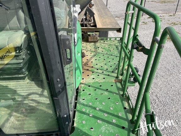 Photo of 2022 John Deere 800R