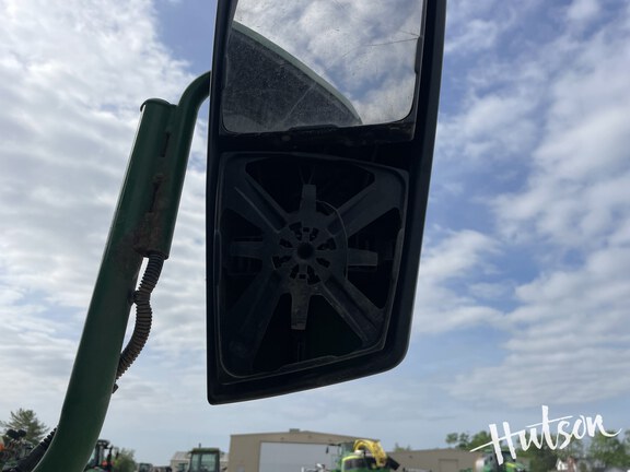 Photo of 2022 John Deere 800R