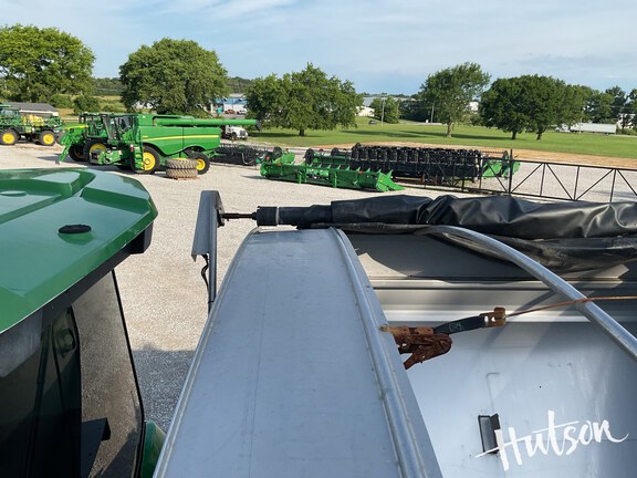 Photo of 2022 John Deere 800R