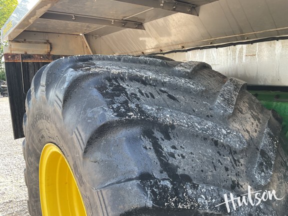 Photo of 2022 John Deere 800R