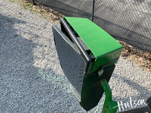 Photo of 2022 John Deere 800R
