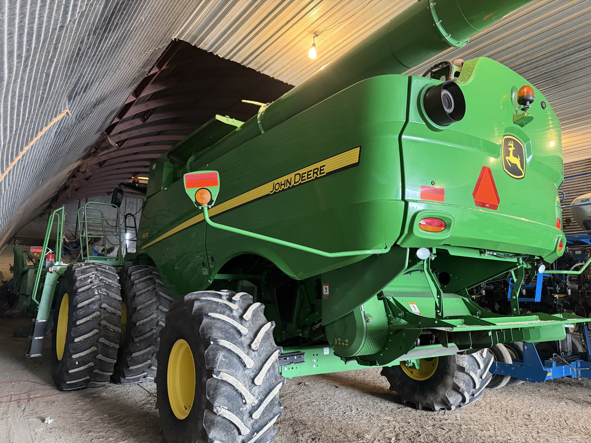 2016 John Deere S670 Image 1