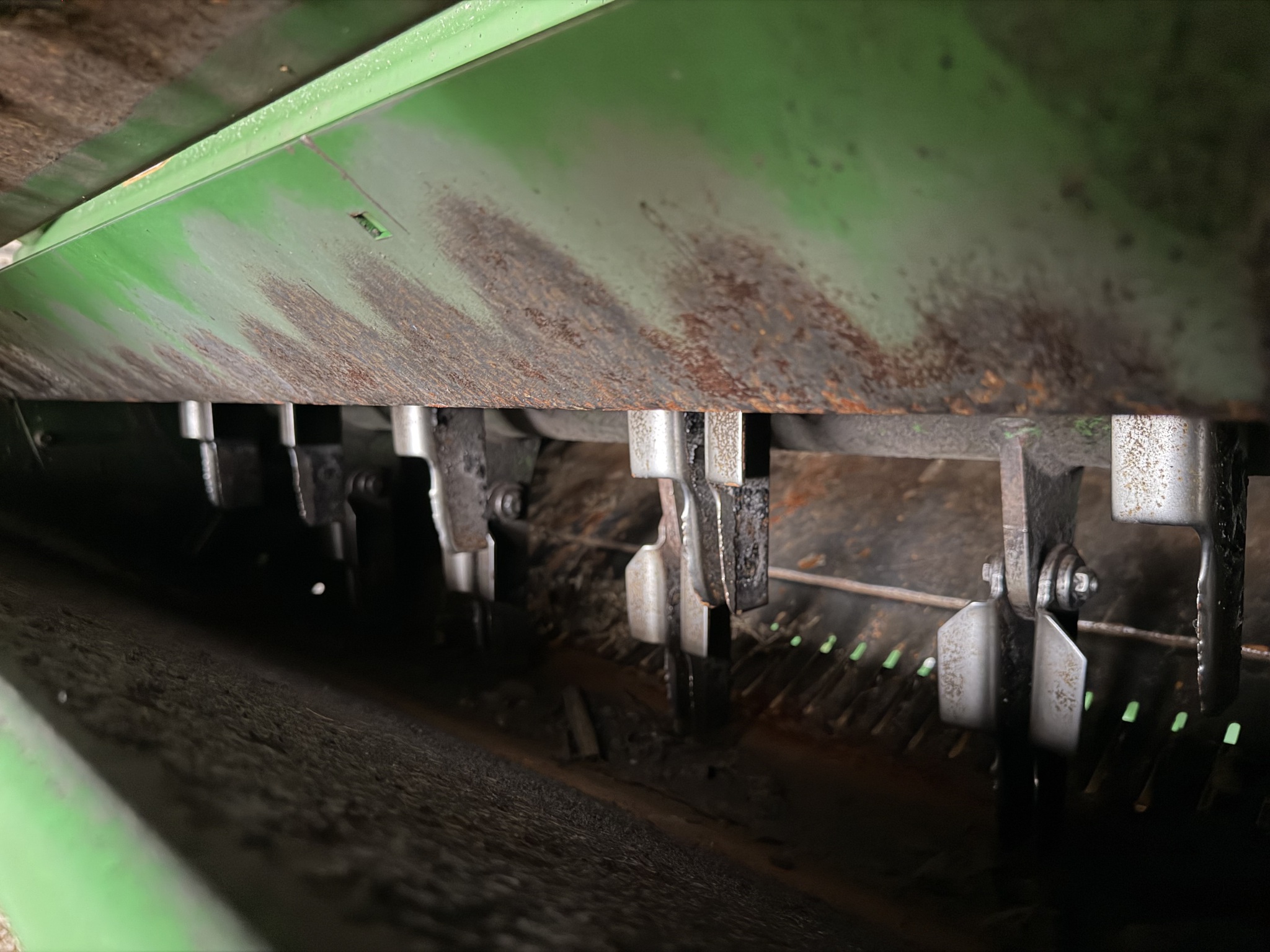 2016 John Deere S670 Image 13