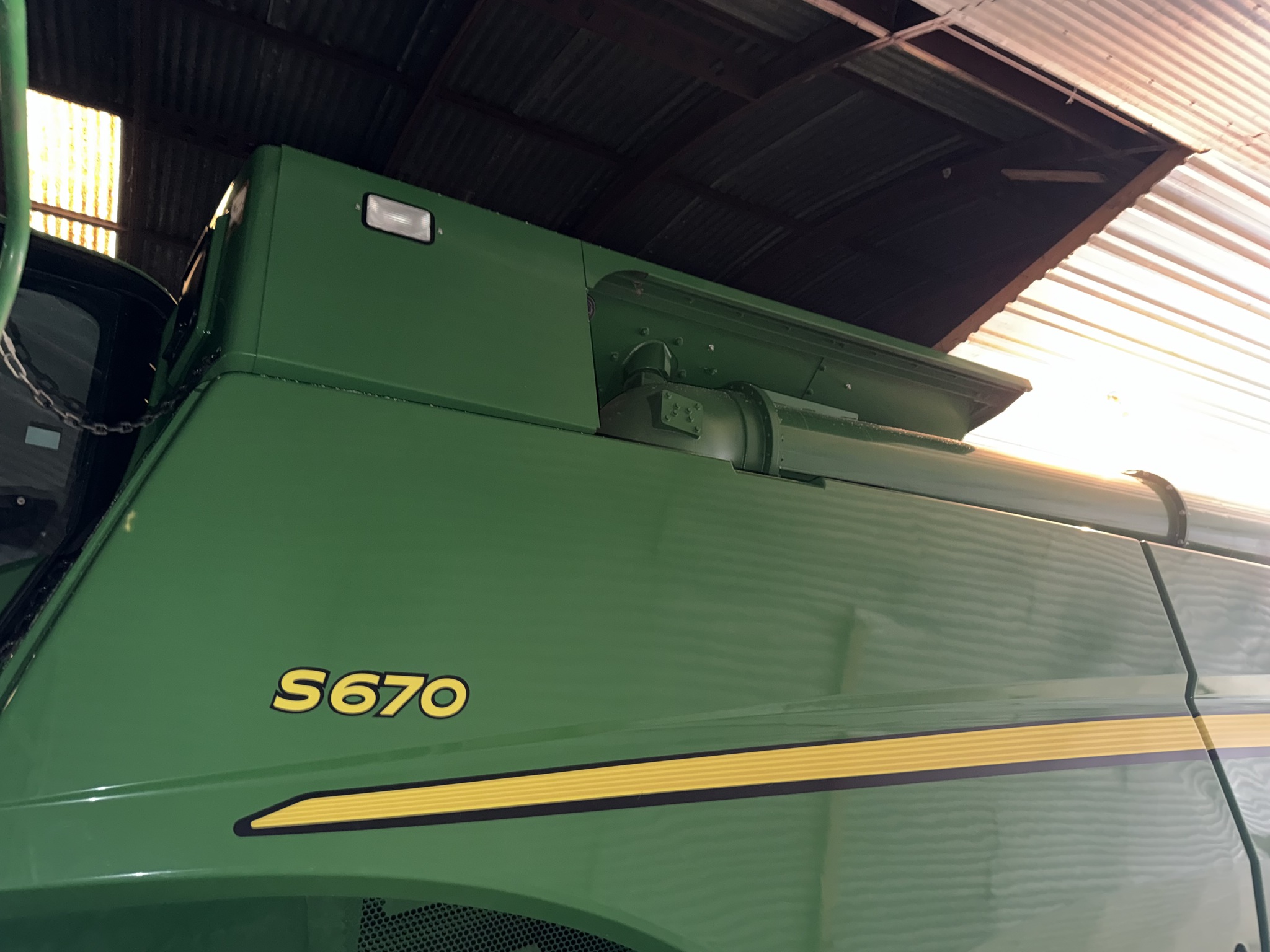 2016 John Deere S670 Image 6