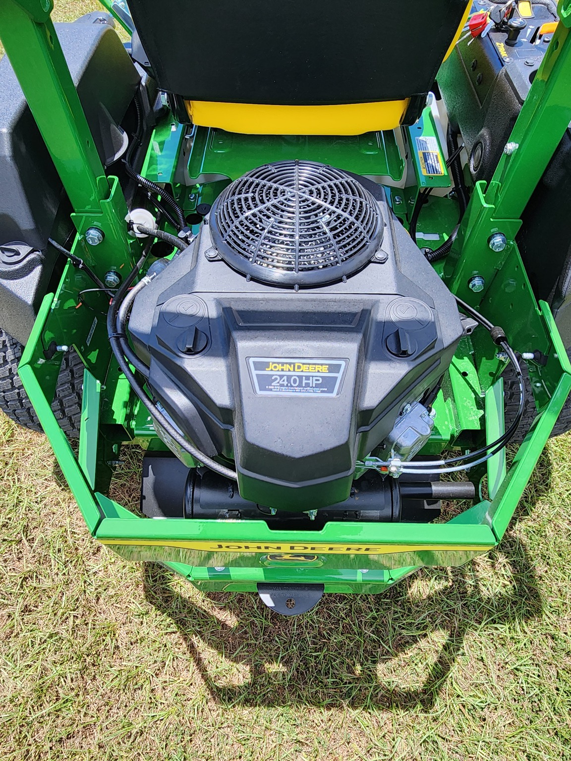2025 John Deere Z730M Image 6