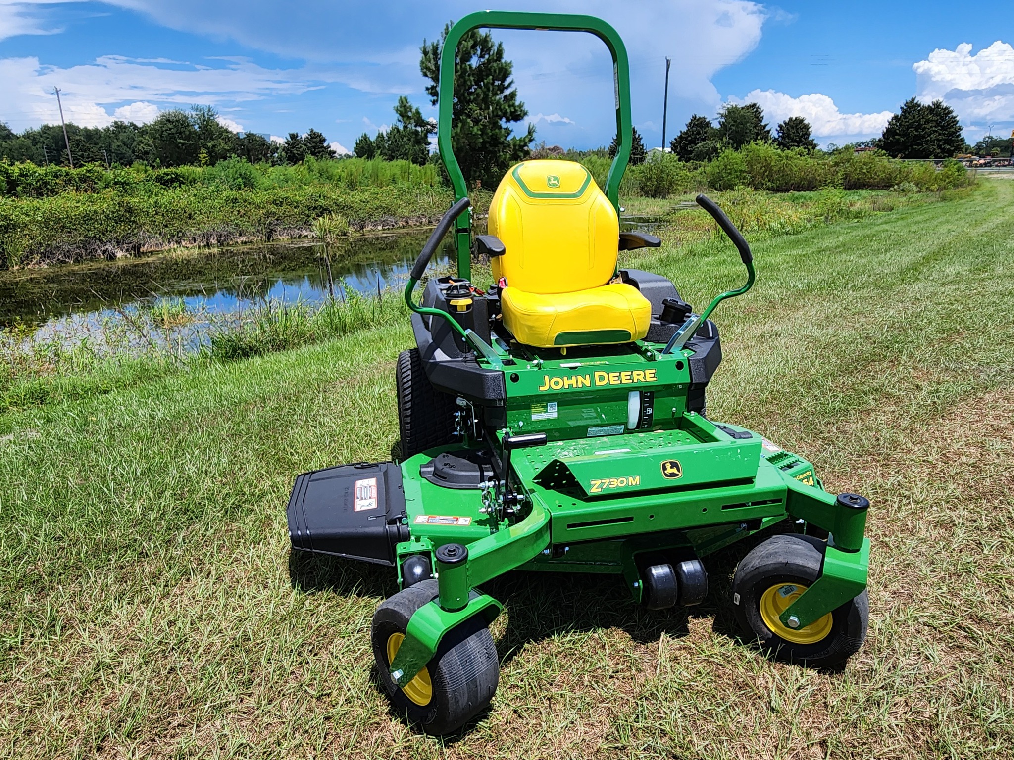 2025 John Deere Z730M Image 1