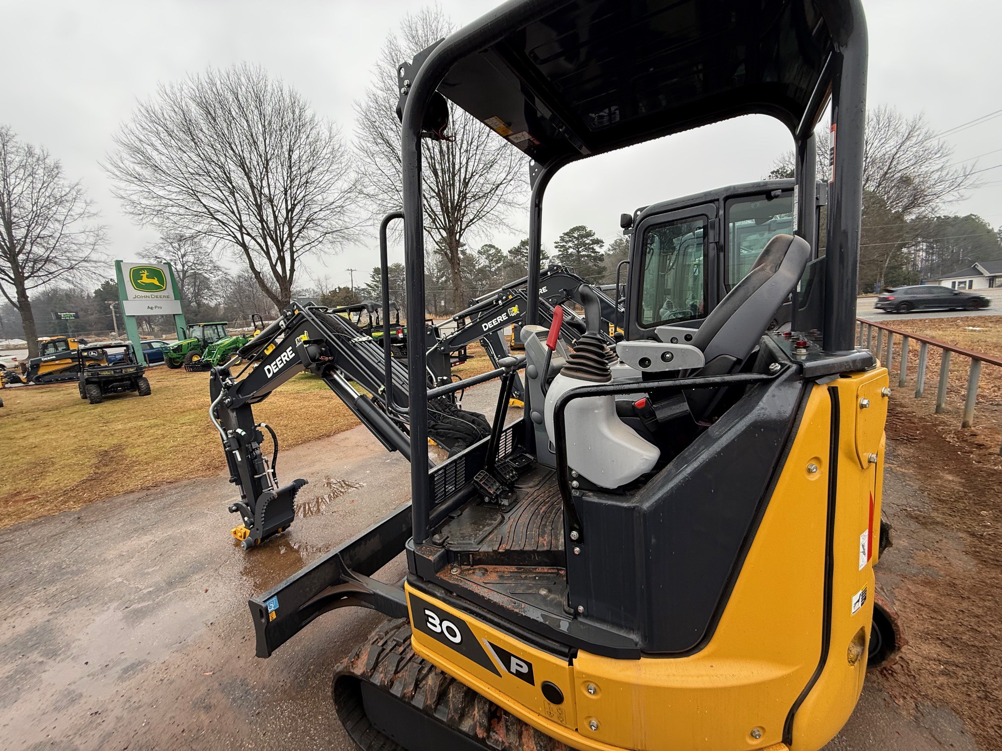 2026 John Deere 30 P Image 3