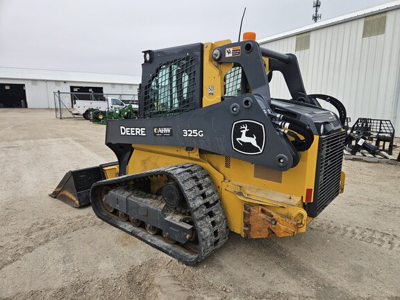  John-Deere 325G