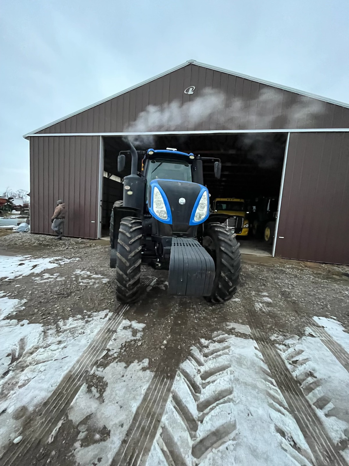 2015 New Holland T8.320 Image 3
