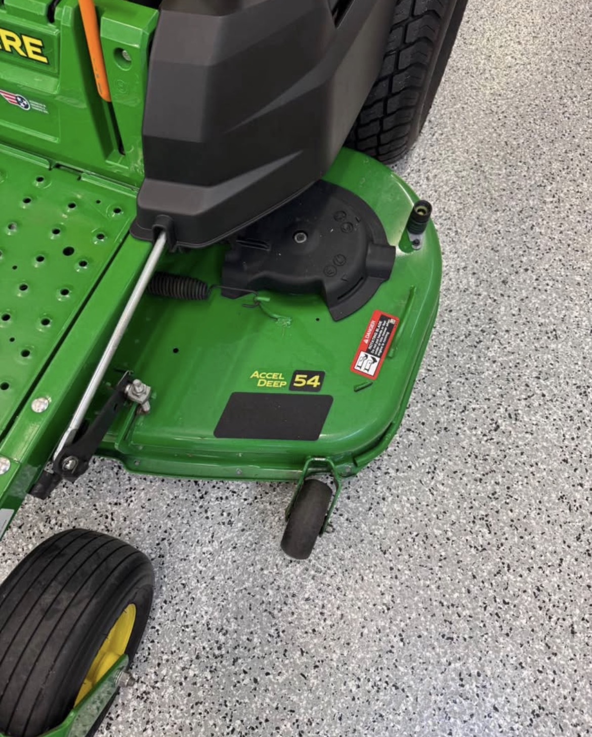 2023 John Deere z515e Image 4