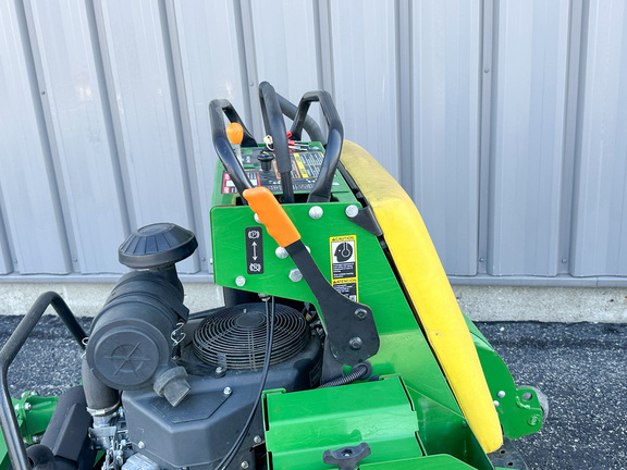 2023 John-Deere 661R