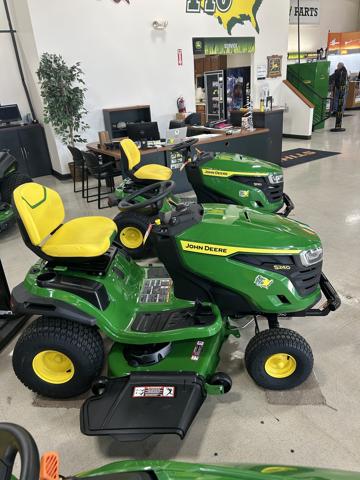 2026 John Deere S240 Image 1