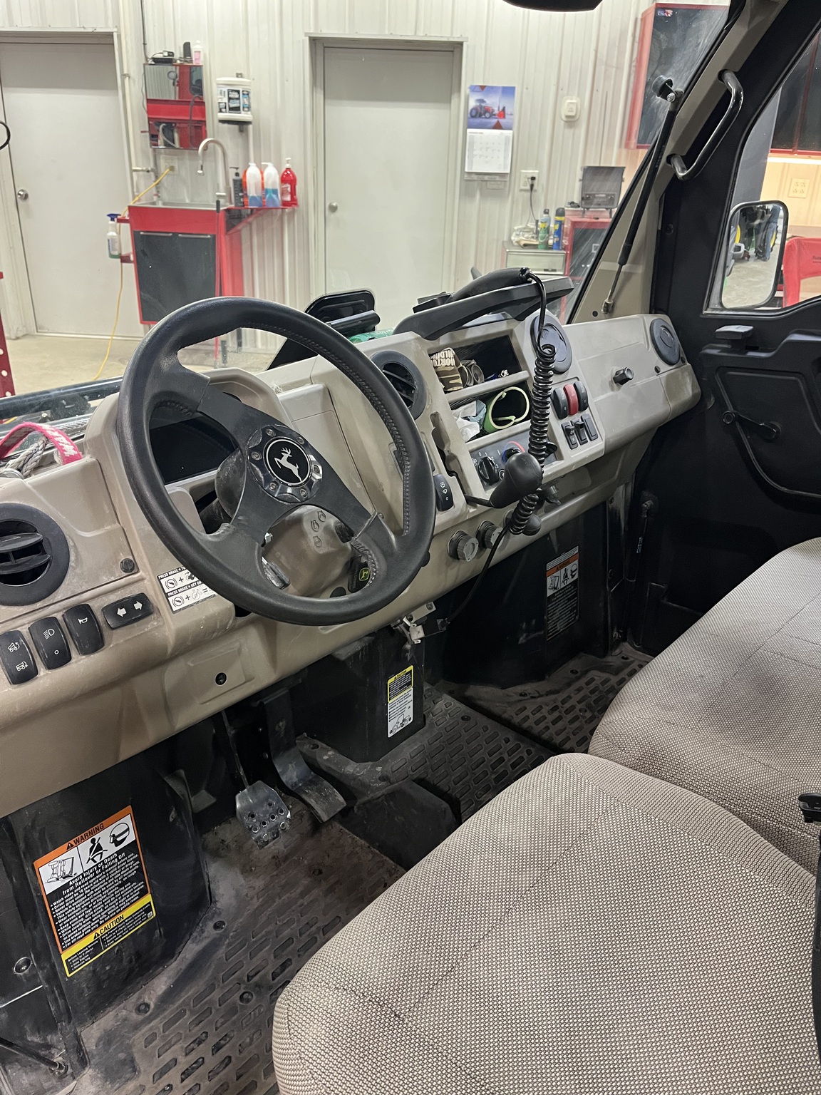  2022 John Deere XUV 835R at Heritage Tractor in Streator, IL
