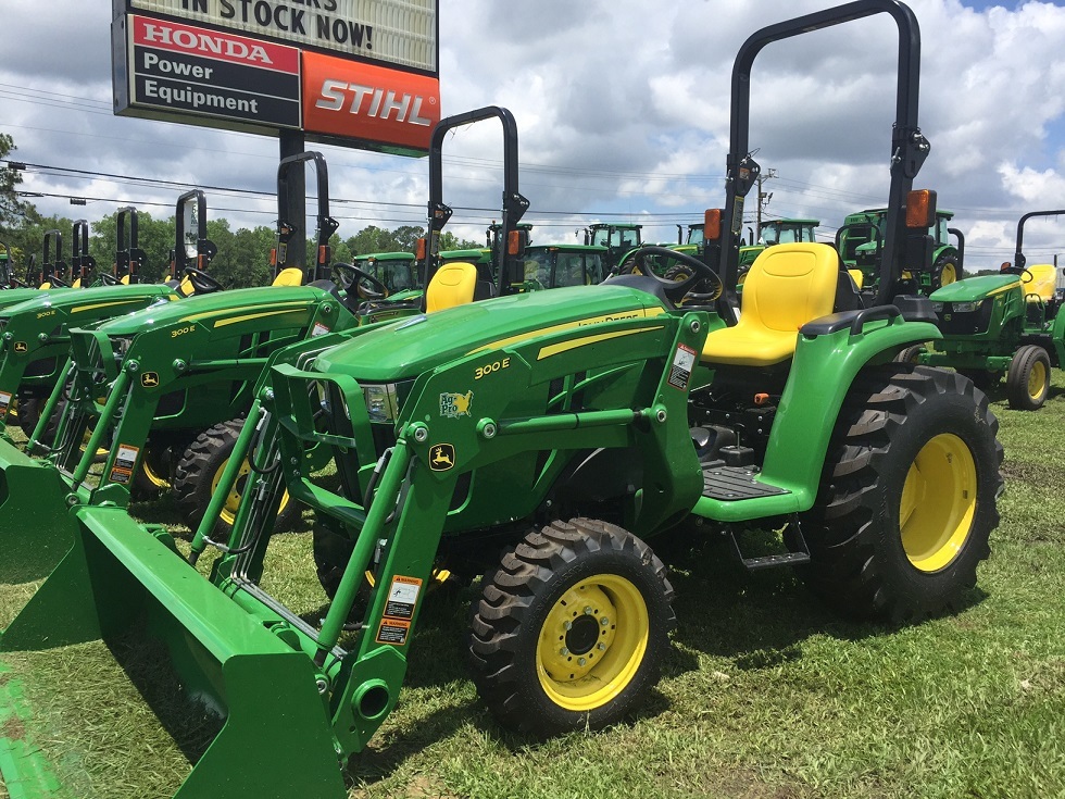 2025 John Deere 3038E Image 1