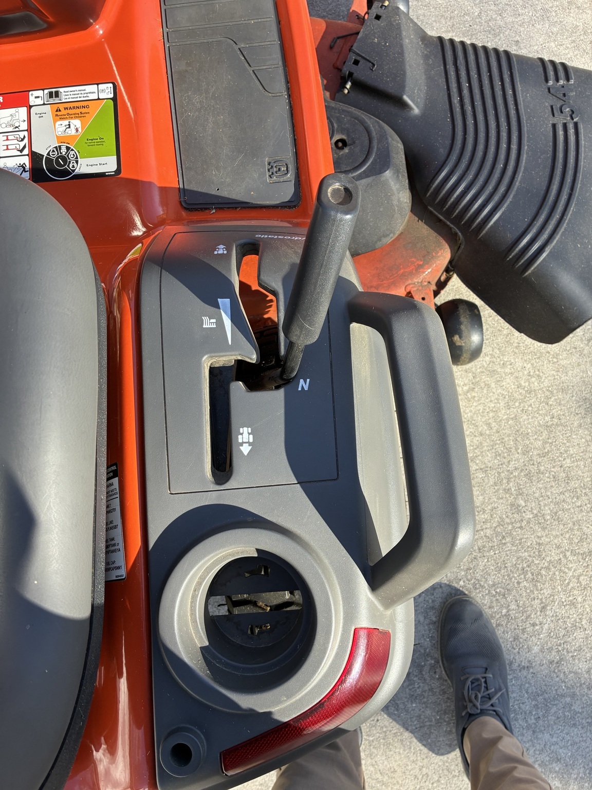 2017 Husqvarna LGT2654 Image 3