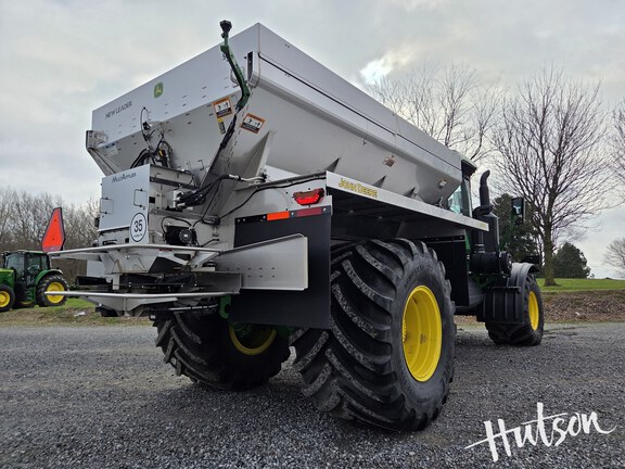 Photo of 2025 John Deere 800R