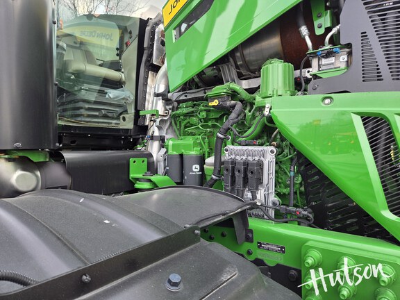 Photo of 2025 John Deere 800R