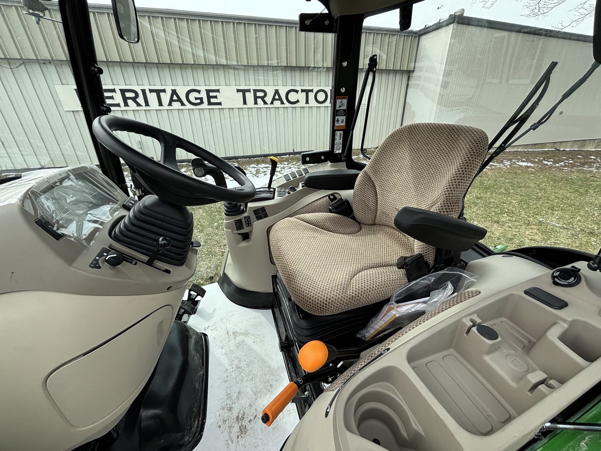  2025 John Deere 3039R at Heritage Tractor in Atchison, KS