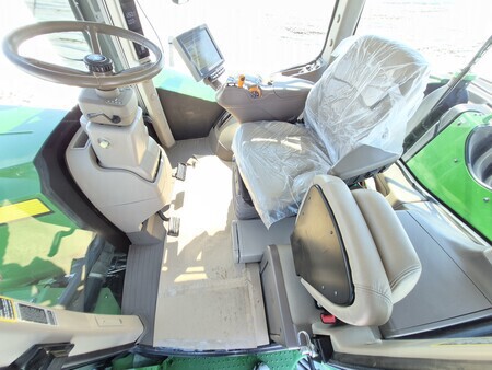 Used 2020 John Deere 9570R Articulated 4WD Tractors at Horizon Ag & Turf in St. Paul, AB - Photo12
