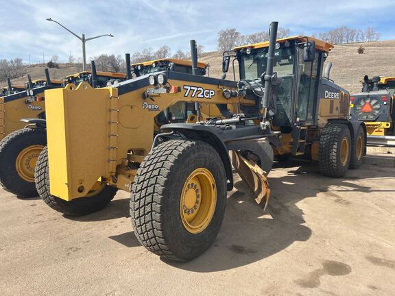 Photo of a 2018 John Deere 772G