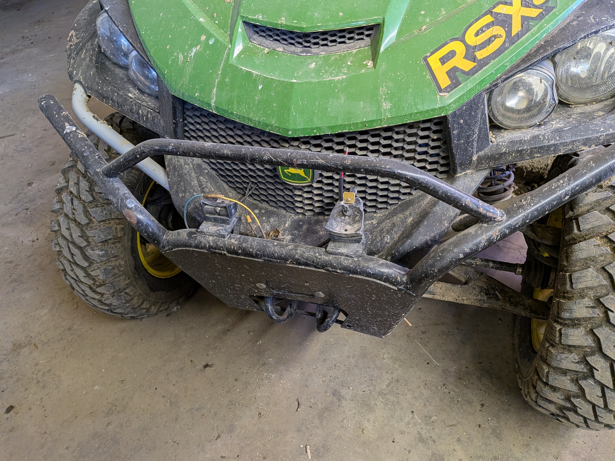  2016 John Deere 4X4 at Heritage Tractor in Galesburg, IL