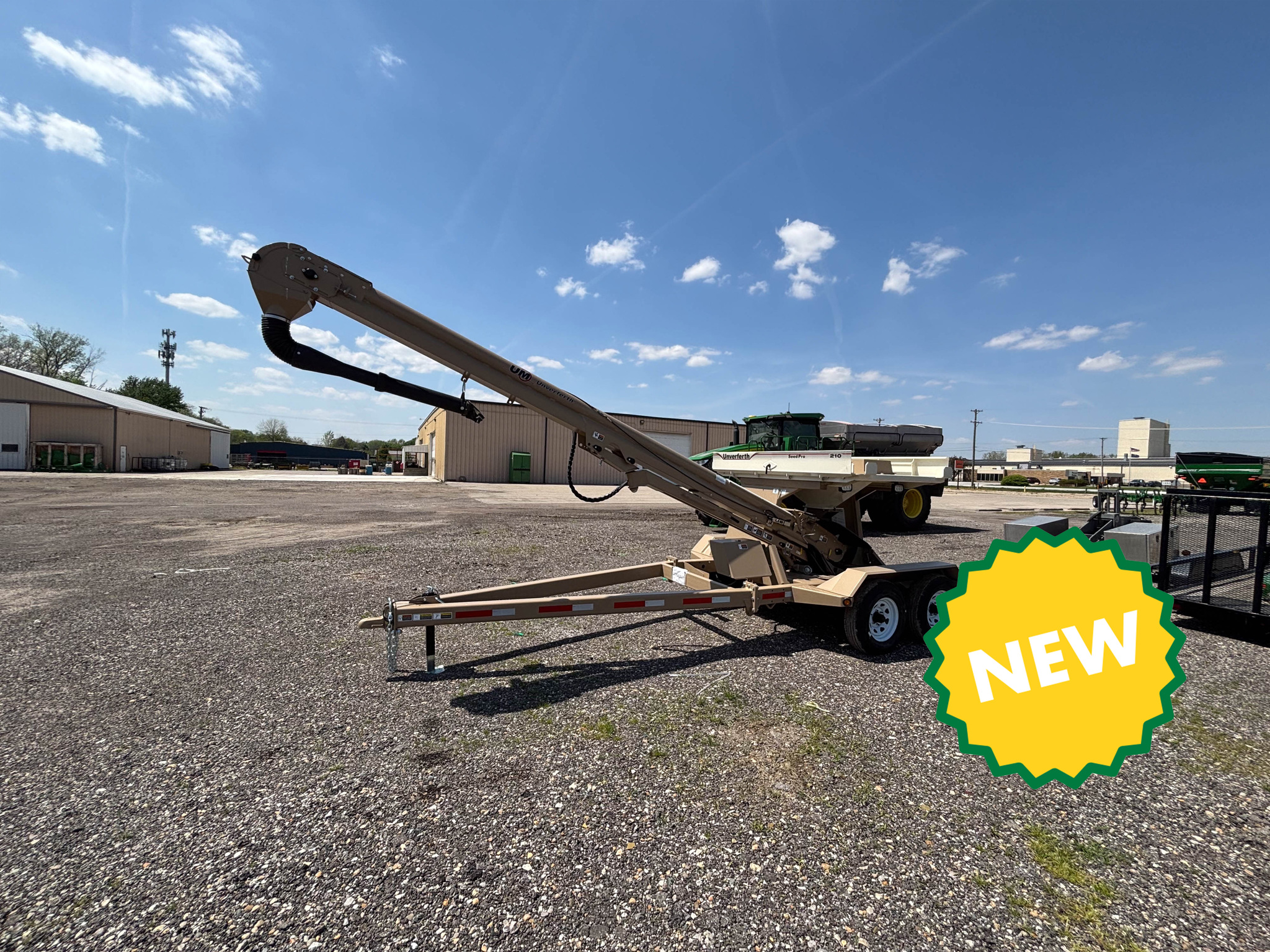 Used 2026 Unverferth 210 Seed Tenders at Koenig Equipment in Knightstown, IN - PhotoXL0