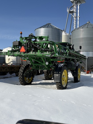 Used 2019 John Deere R4038 Self Propelled Sprayers at Horizon Ag & Turf in Lloydminster, AB - Photo2
