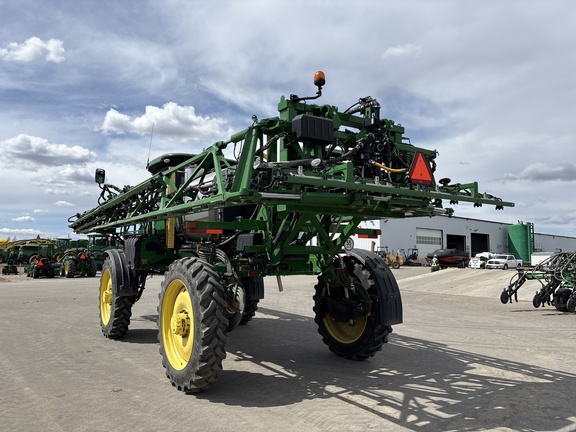 Used 2019 John Deere R4038 Self Propelled Sprayers at Horizon Ag & Turf in Lloydminster, AB - Photo8