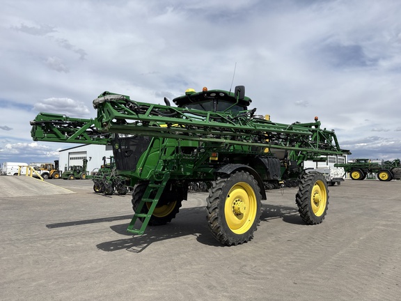 John Deere R4038
