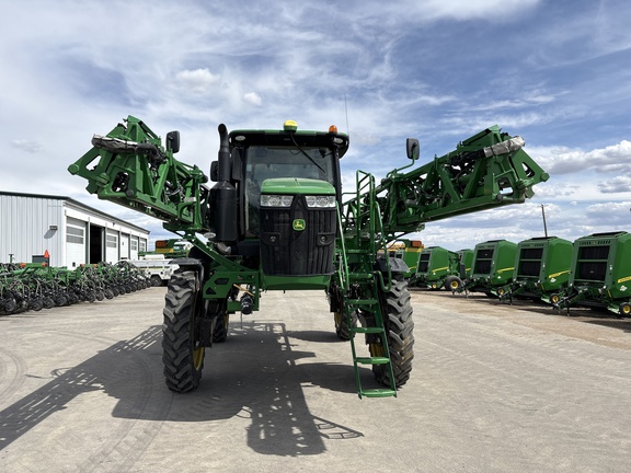 Used 2019 John Deere R4038 Self Propelled Sprayers at Horizon Ag & Turf in Lloydminster, AB - Photo2